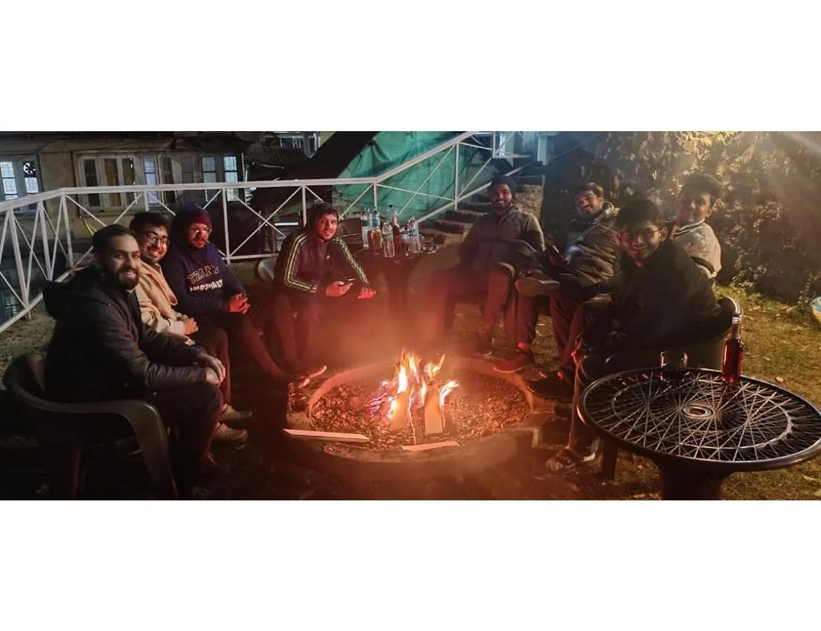 Crossroads Bed & Breakfast, Shimla Apartment 0*,  India
